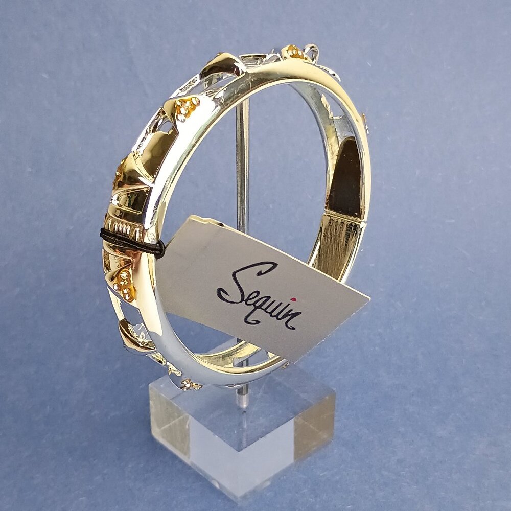 Arrow Rhinestone Hinge Bangle Clamper Bracelet Silver Tone Exquisite